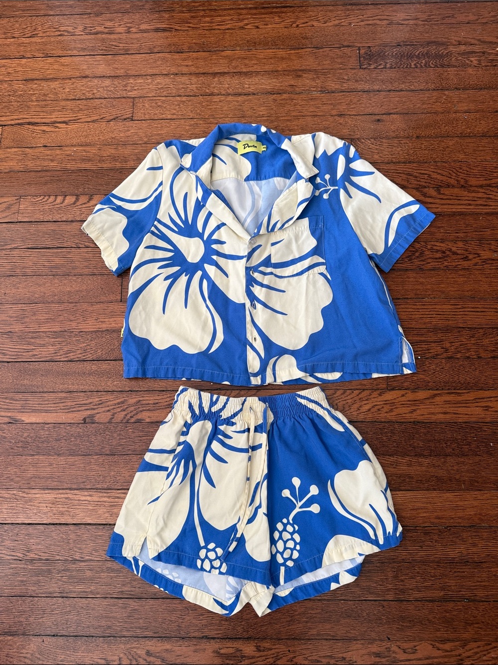 Duvin blue and off white floral cabana set size XS